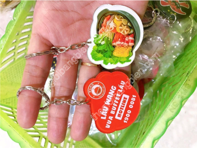 làm móc khóa mica giá rẻ, chất lượng 16 moc khoa2